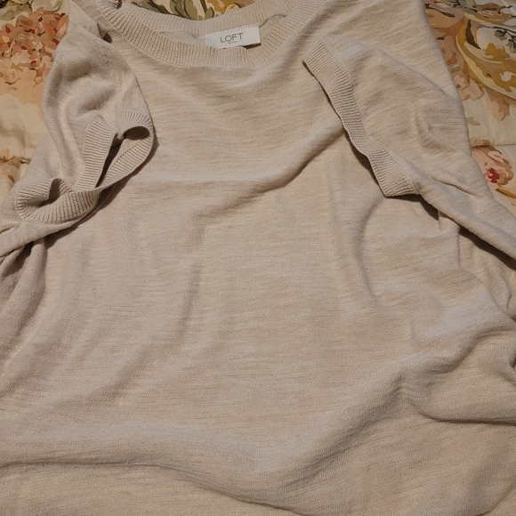 Cream Lightweight  Short Sleeve Sweater - Picture 3 of 5